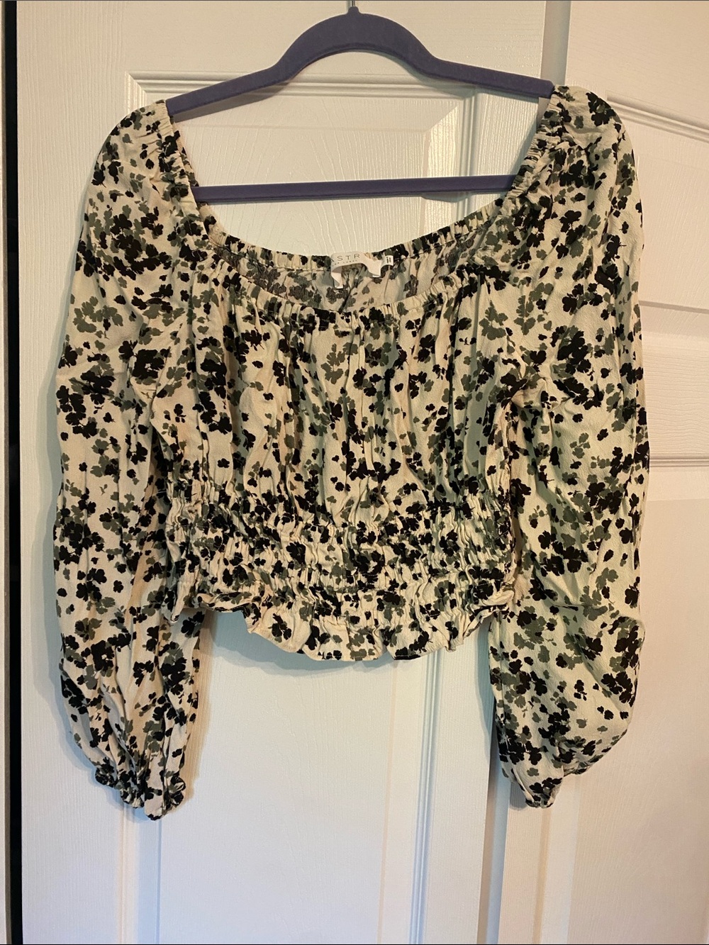 ASTR The Label Floral Smocked Blouse - Green/Black